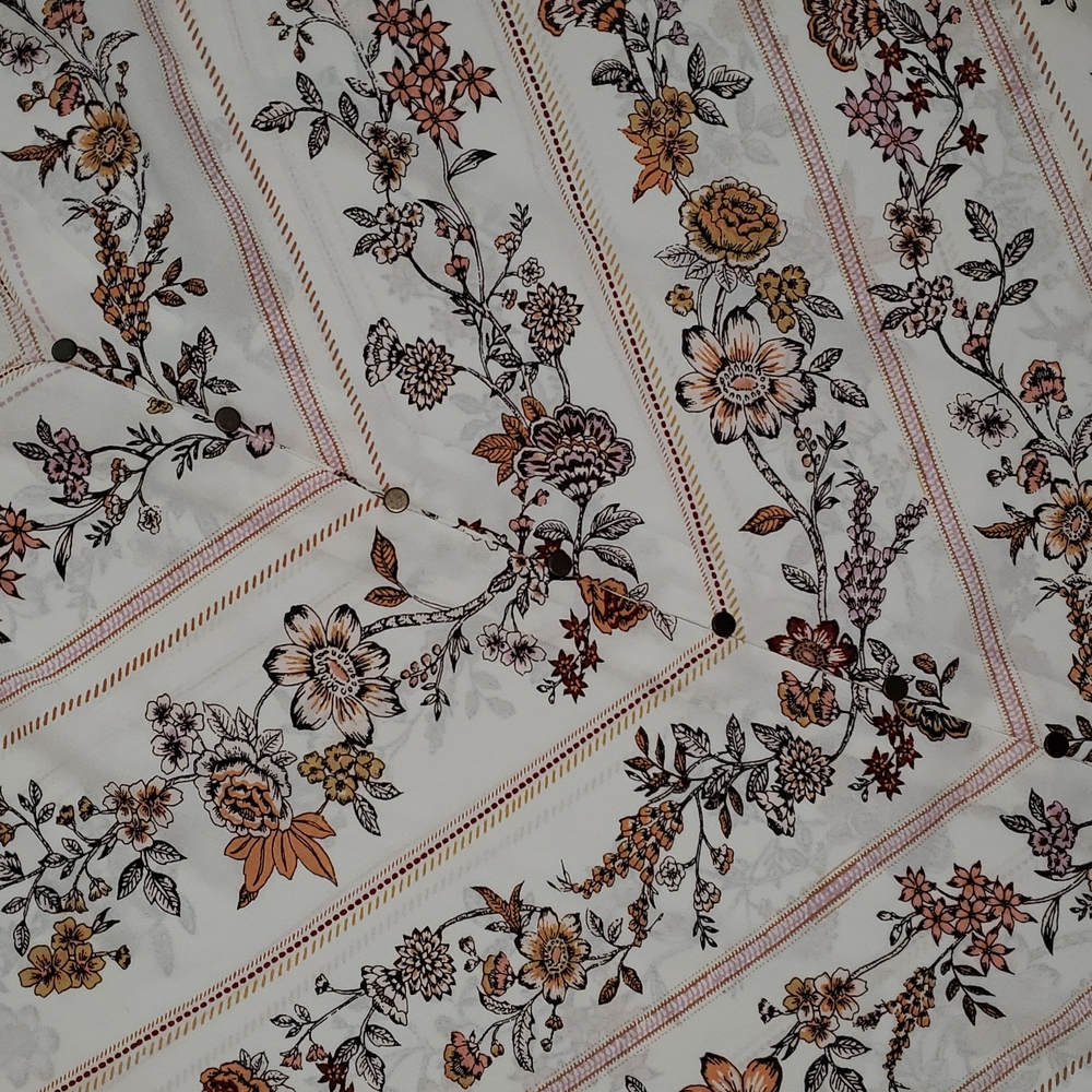 Button down blouse - Picture 2 of 3